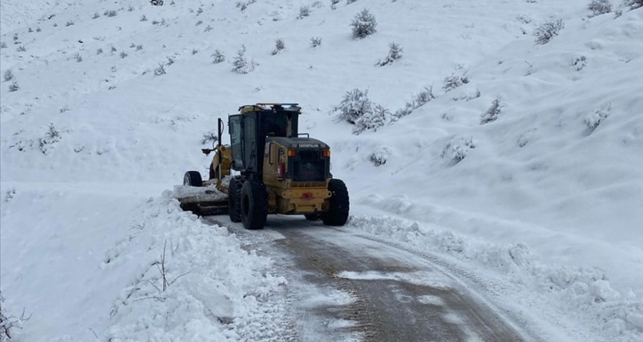 Hakkari, Bitlis ve Muş’ta 92 yerleşim yerine ulaşım sağlanamıyor