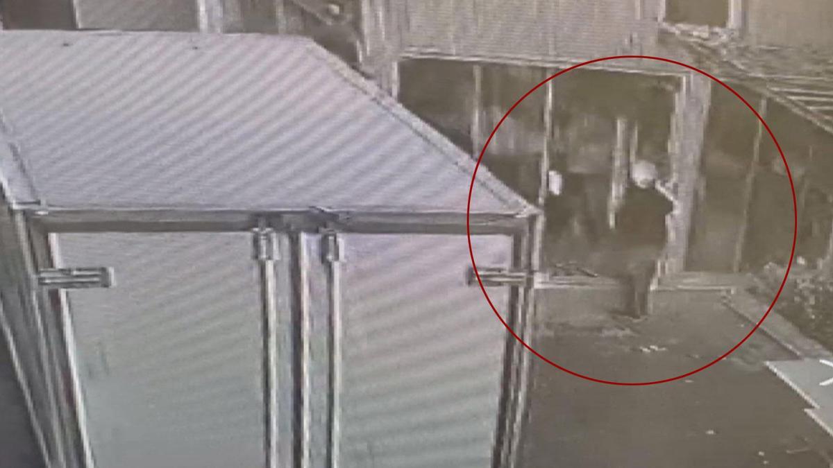 Kapıyı açık unuttu, darp edildi! İşte o anlar…
