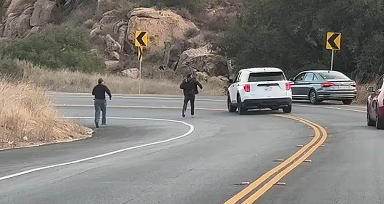 Yangın bölgesindeki kundakçıyı mahalleli yakaladı