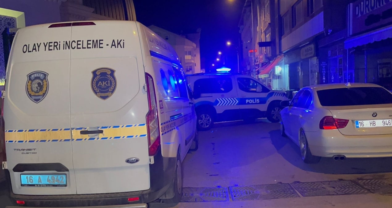 Yaya geldikleri kahvehaneyi kurşunlayıp, kaçtılar