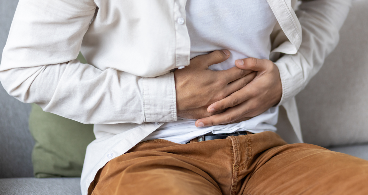 Karın ağrısını önemsemeyen doktor 3 hafta sonra öldü