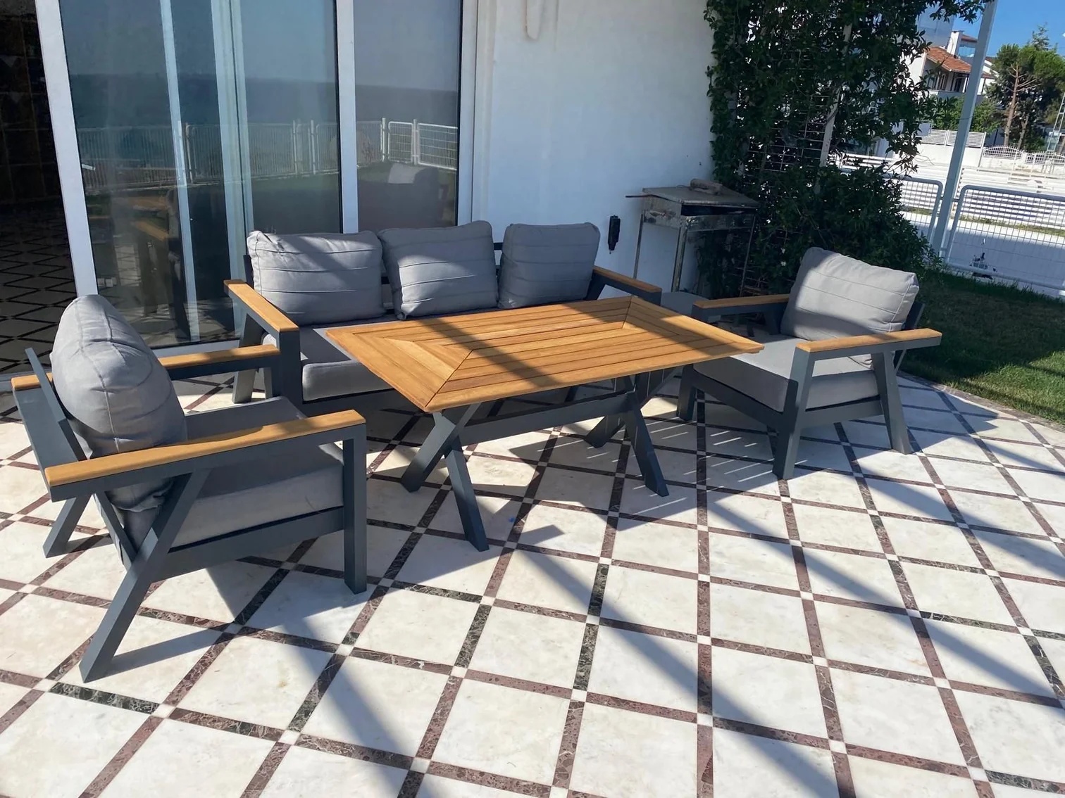 Bahçe Mobilyaları Seçim Rehberi